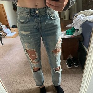 AE Distressed Tomgirl Jeans